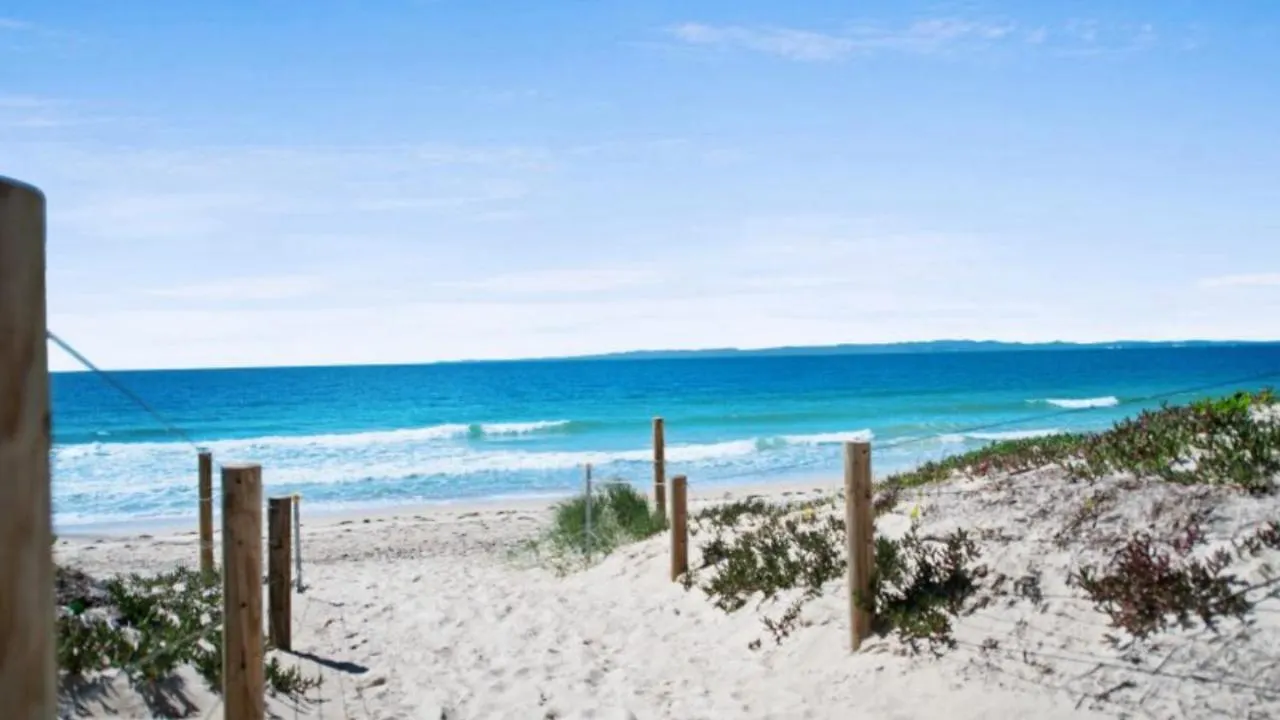 Lavish Beach House On The Surf Side! Woorim Australia