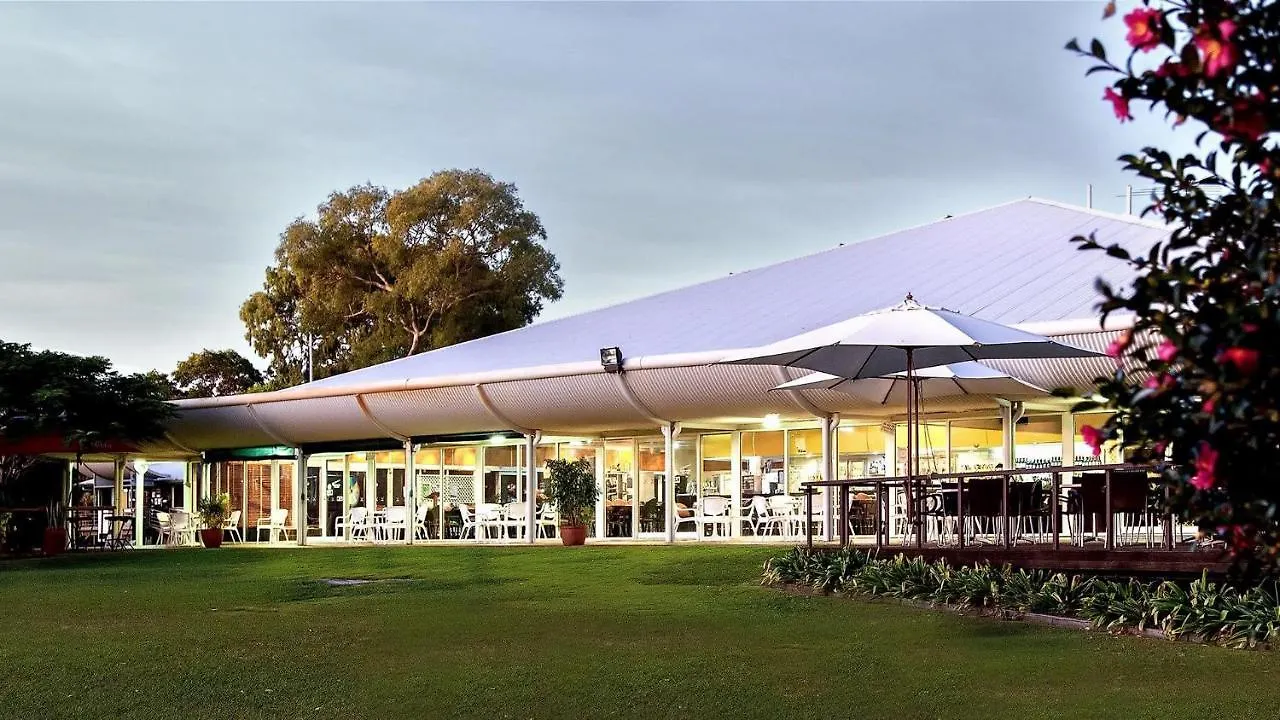 Lavish Beach House On The Surf Side! Woorim 0*,  Australia
